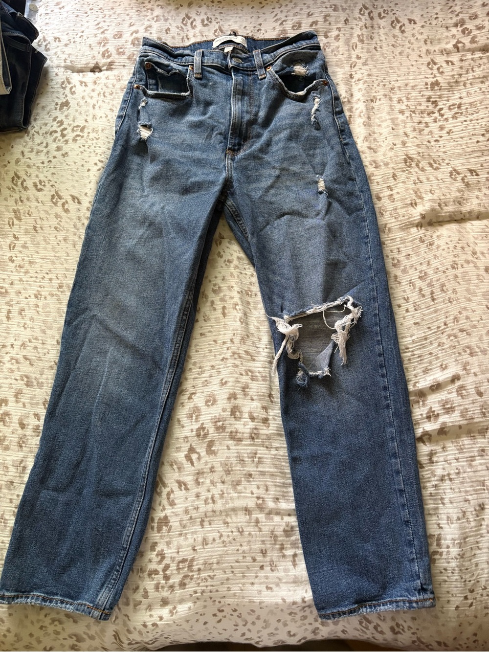 Abercrombie & Fitch Woman’s Blue Straight-Leg Distressed Jeans